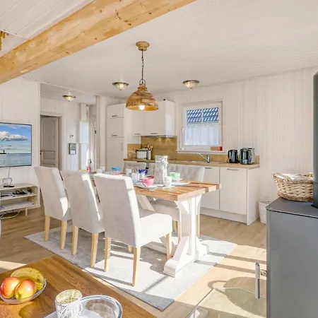 Holiday home 2 Bedroom Lovely In